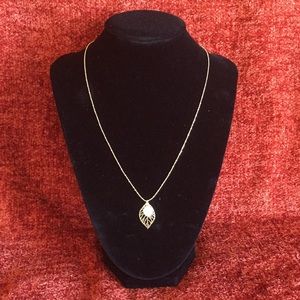 New Gold Leaf Necklace w/Pearl Like Accent Stone